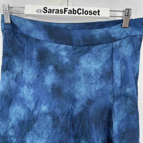 Free People Martine Flirt Tie Dye Mini Skirt Blue Side Zip Slit Women's Size 10 - Picture 4 of 9